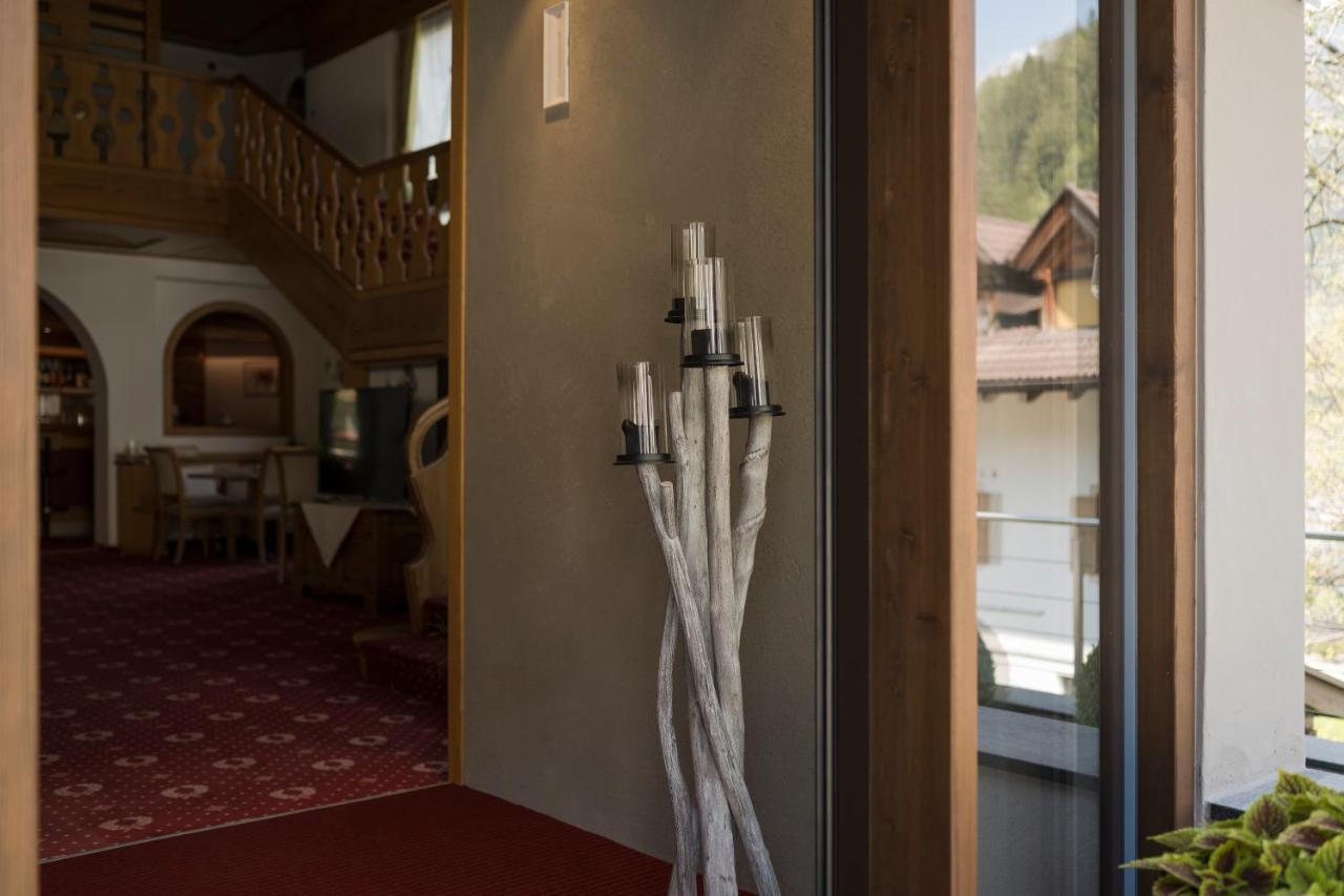 Hotel Theresia Sankt Leonhard in Passeier Buitenkant foto